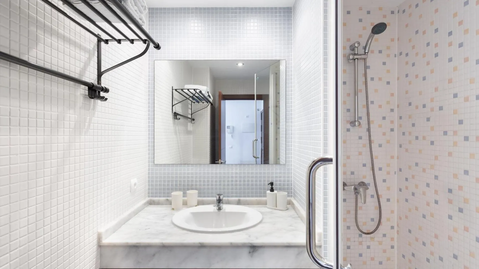 Home2Book Cozy Apt Mocan Pool View, El פאלם-מאר דירה